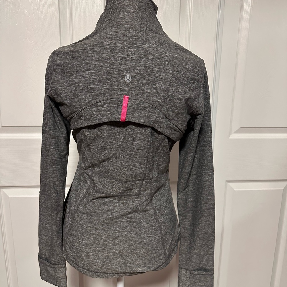 Lululemon Define Jacket * Cuffins, gray with Pink Accents Zippers, sizer 8 - Picture 2 of 4